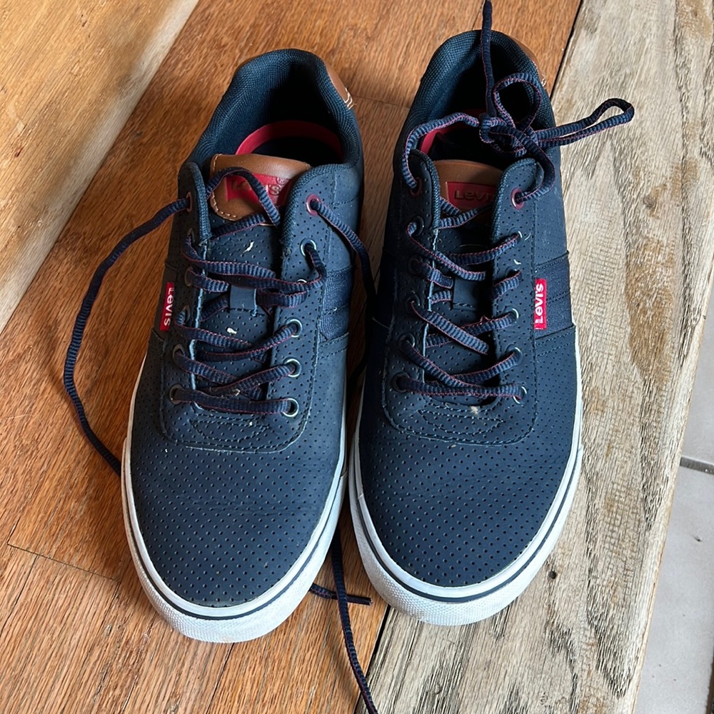 Men’s levis navy blue dress shoe size 7.5, worn twice